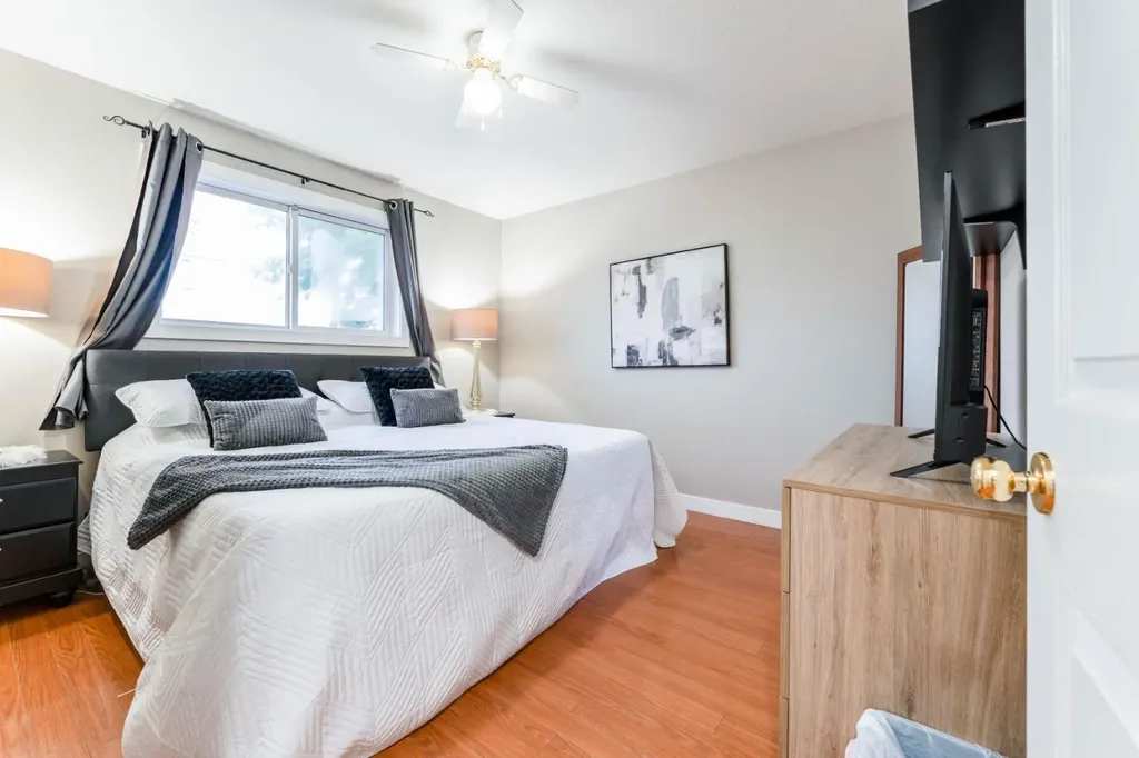 685 3 Avenue W Drumheller AB T0J 0Y2