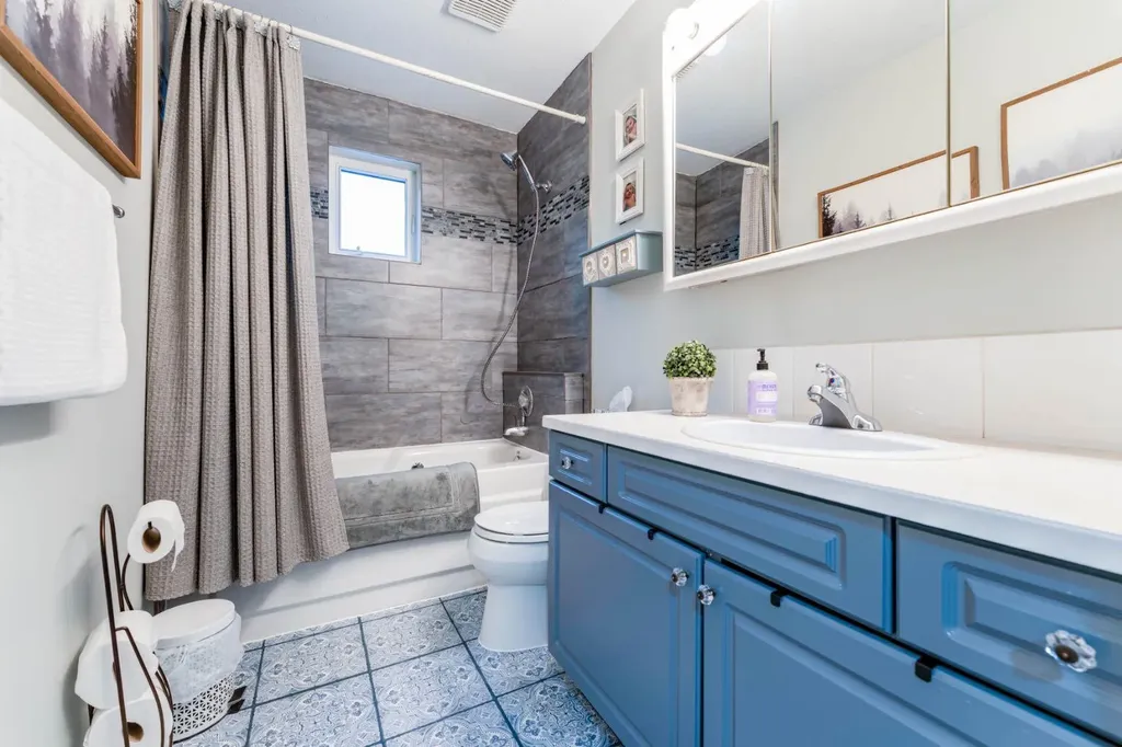 685 3 Avenue W Drumheller AB T0J 0Y2