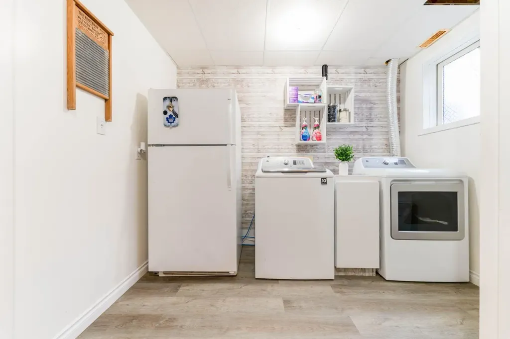 685 3 Avenue W Drumheller AB T0J 0Y2