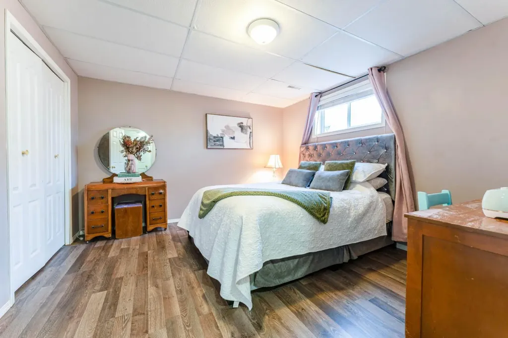 685 3 Avenue W Drumheller AB T0J 0Y2