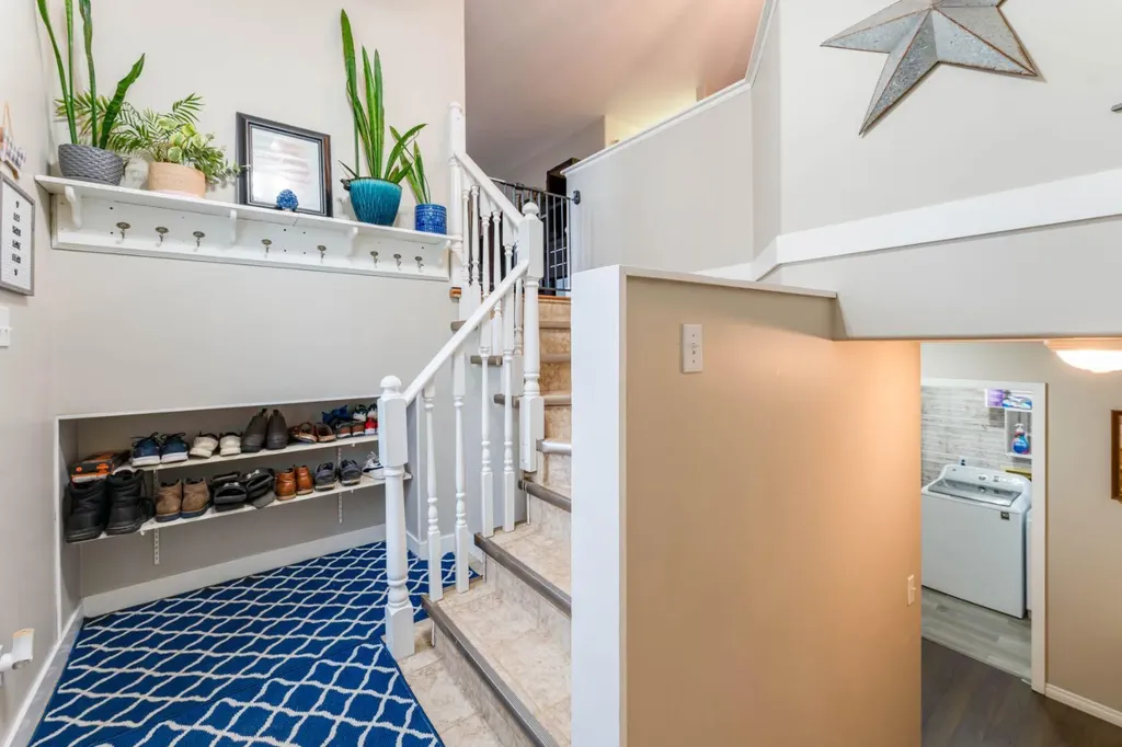685 3 Avenue W Drumheller AB T0J 0Y2
