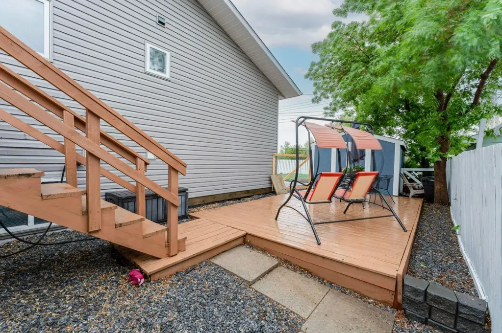 685 3 Avenue W Drumheller AB T0J 0Y2