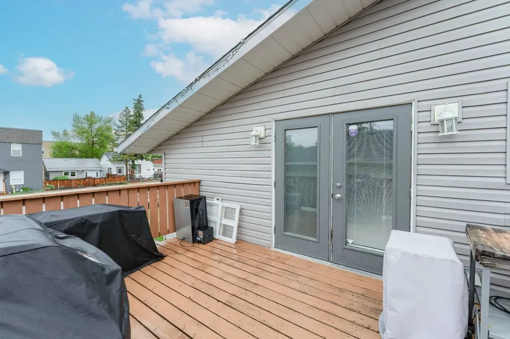 685 3 Avenue W Drumheller AB T0J 0Y2