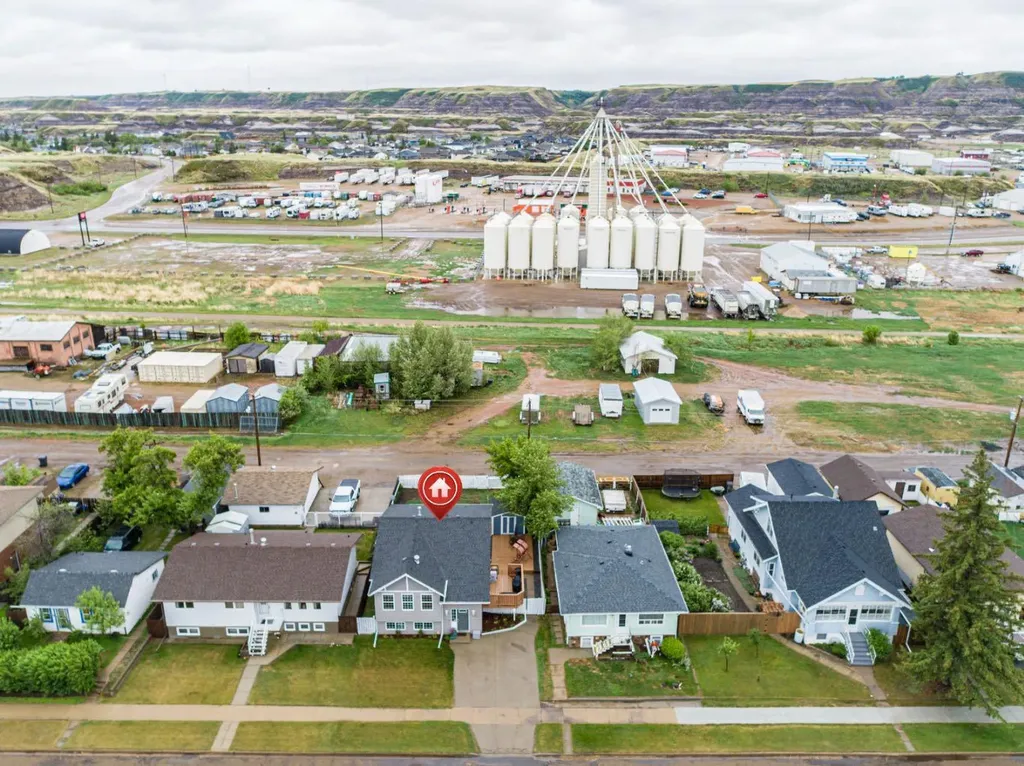 685 3 Avenue W Drumheller AB T0J 0Y2