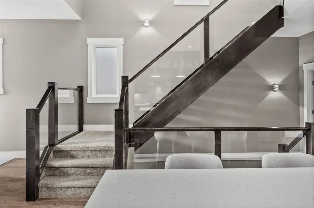 449 28 Avenue NW Calgary AB T2M 2K7