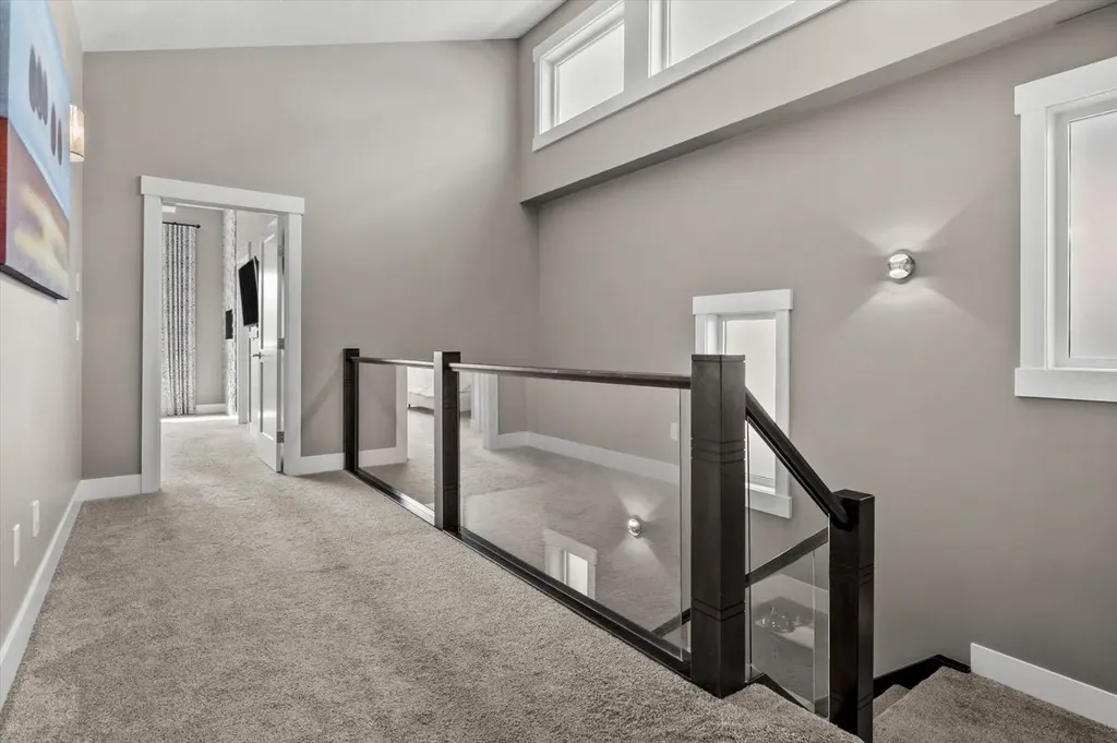 449 28 Avenue NW Calgary AB T2M 2K7