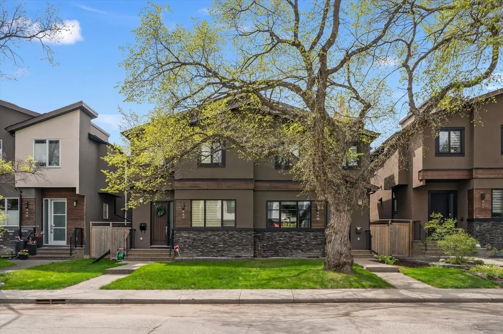 449 28 Avenue NW Calgary AB T2M 2K7