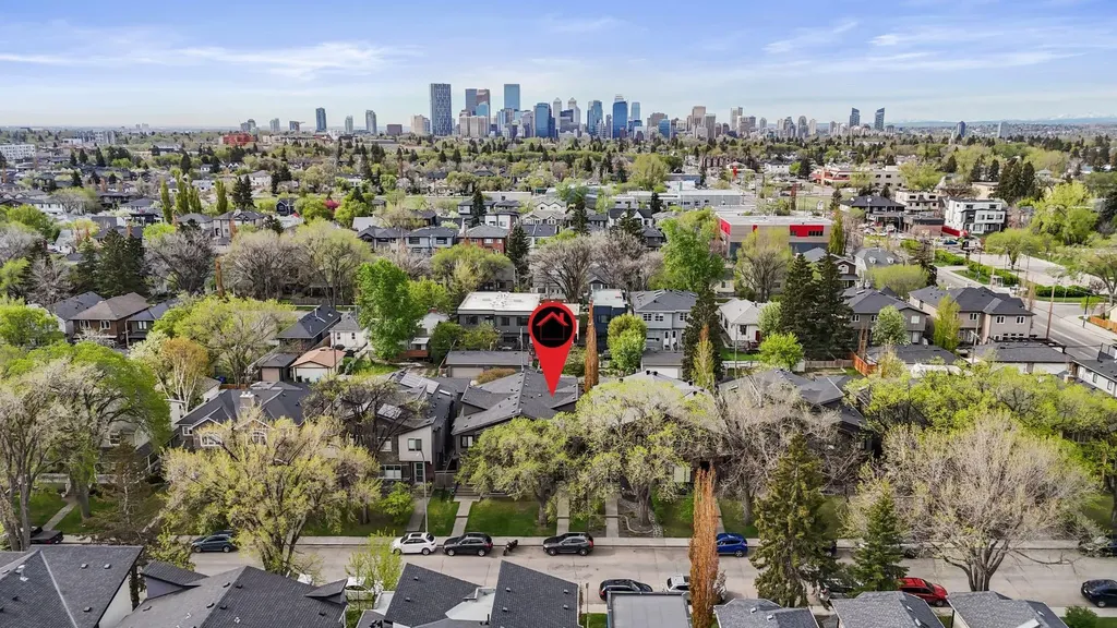 449 28 Avenue NW Calgary AB T2M 2K7