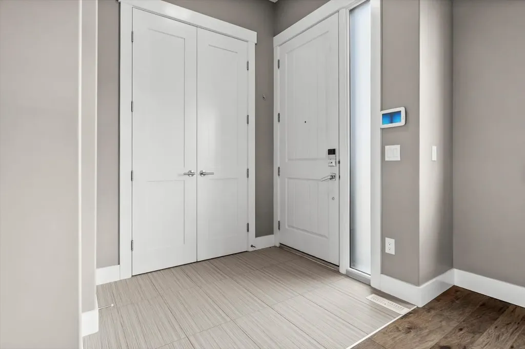 449 28 Avenue NW Calgary AB T2M 2K7