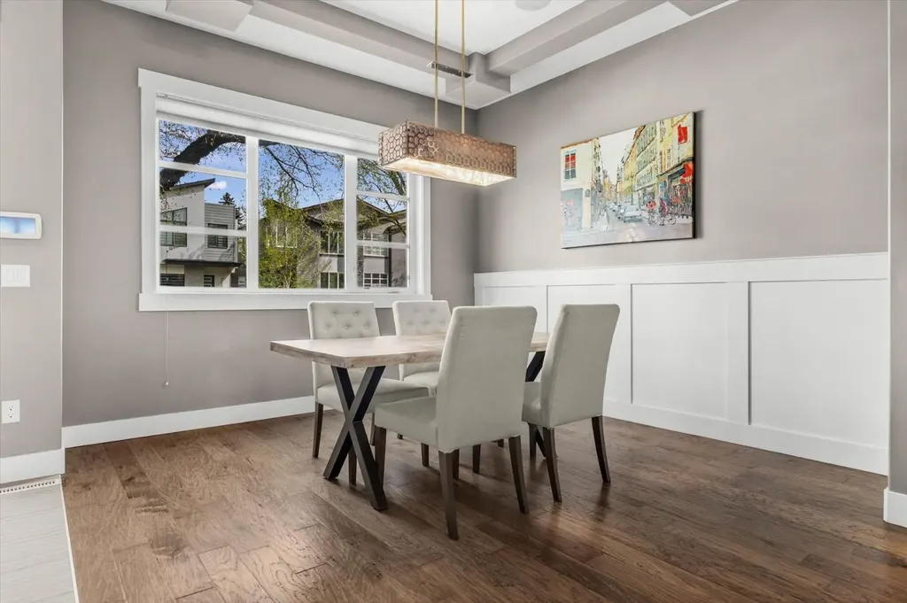 449 28 Avenue NW Calgary AB T2M 2K7