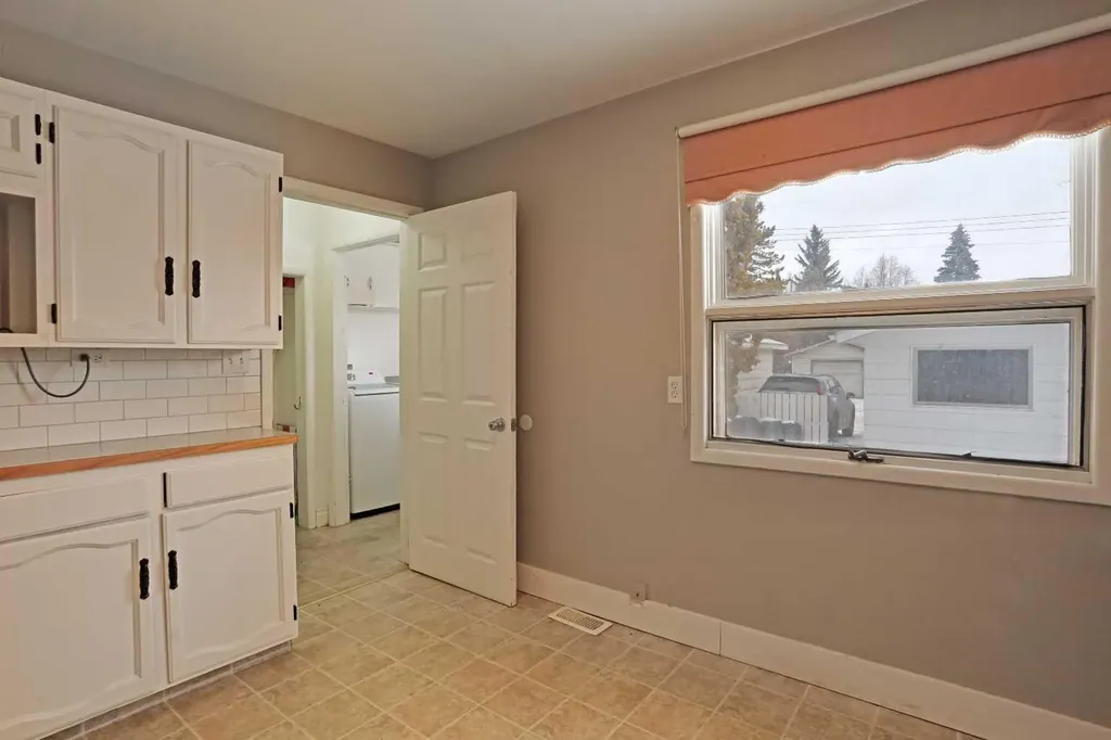 508 2 Avenue W Brooks AB T1R 0A9