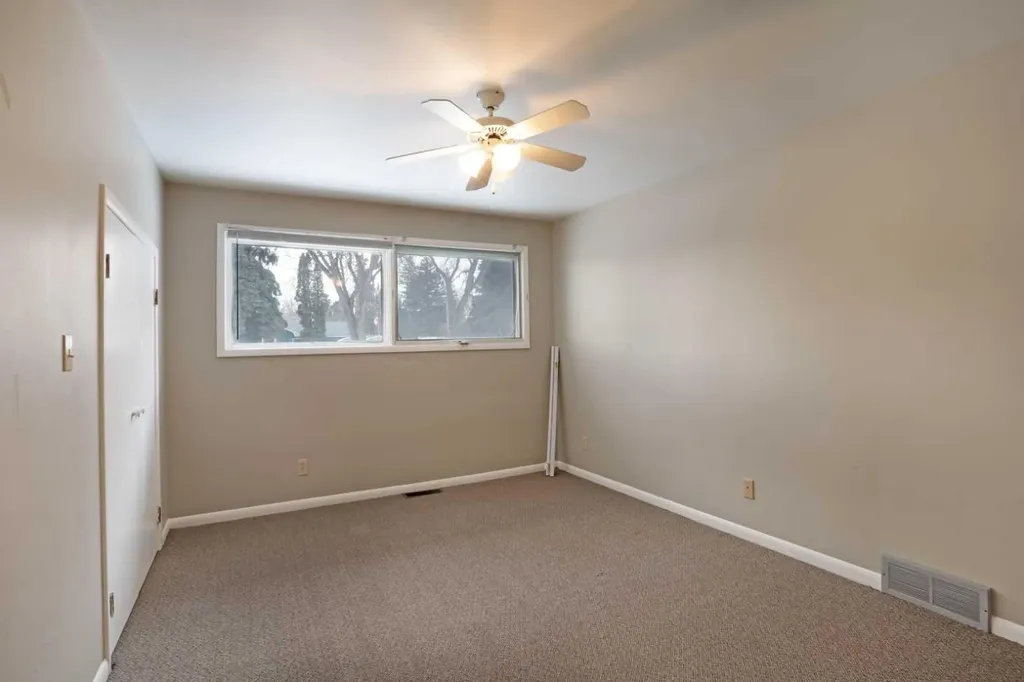 508 2 Avenue W Brooks AB T1R 0A9