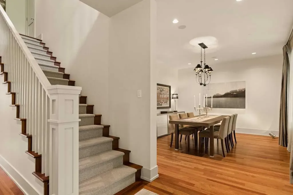 3028 3 Street SW Calgary AB T2S 1V1