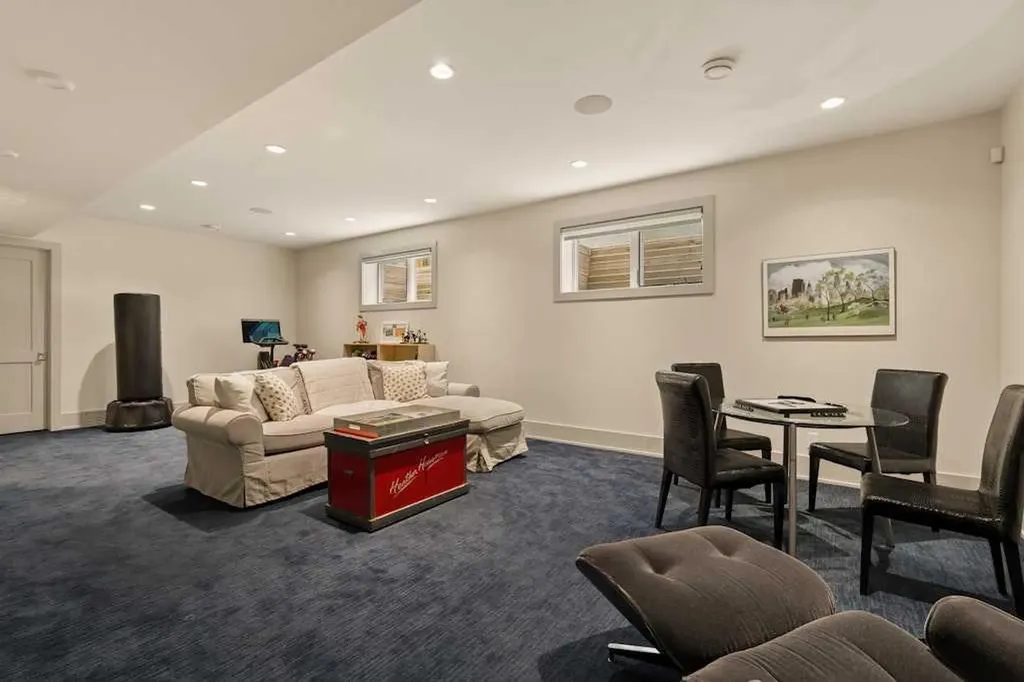 3028 3 Street SW Calgary AB T2S 1V1