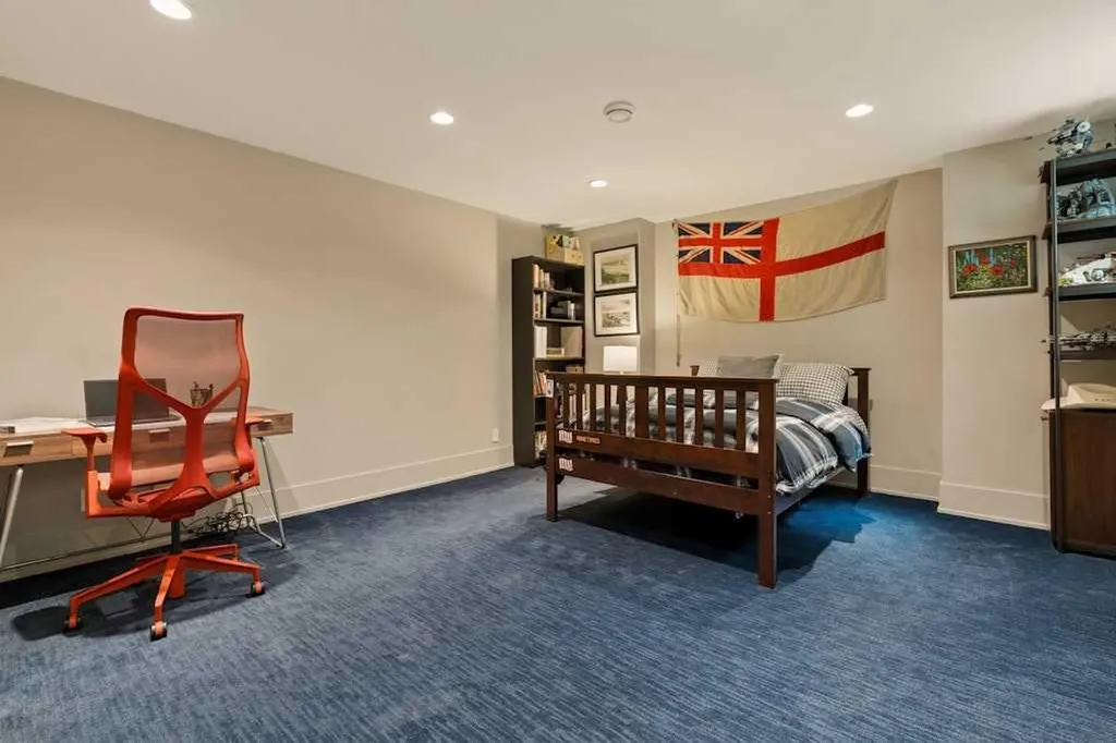 3028 3 Street SW Calgary AB T2S 1V1