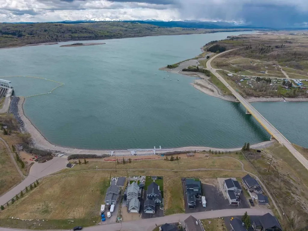 403 Cottageclub Grove Rural Rocky View County AB T4C1B1
