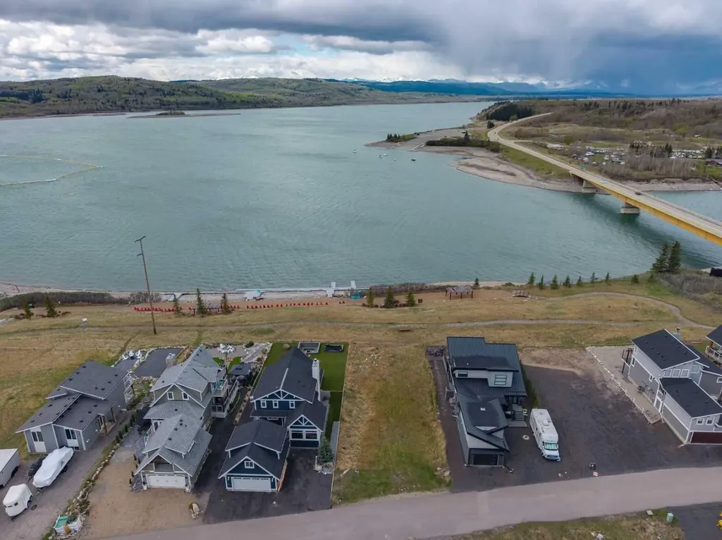 403 Cottageclub Grove Rural Rocky View County AB T4C1B1