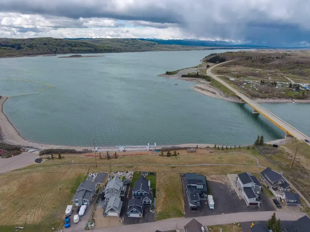 403 Cottageclub Grove Rural Rocky View County AB T4C1B1