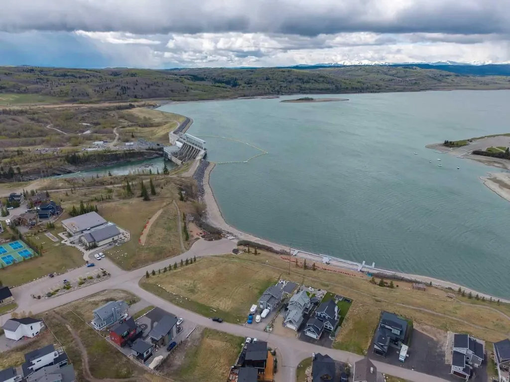 403 Cottageclub Grove Rural Rocky View County AB T4C1B1