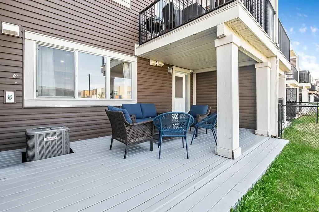 665 Hillcrest Road SW Airdrie AB T4B 4C7