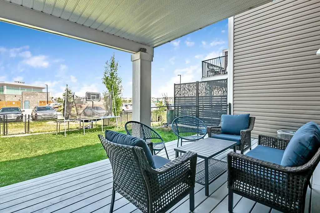 665 Hillcrest Road SW Airdrie AB T4B 4C7