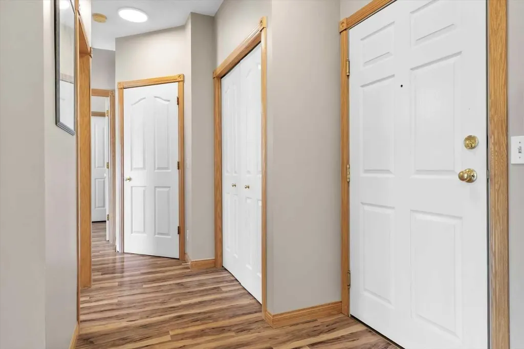1920 14 Avenue NE Calgary AB T2E 8V4