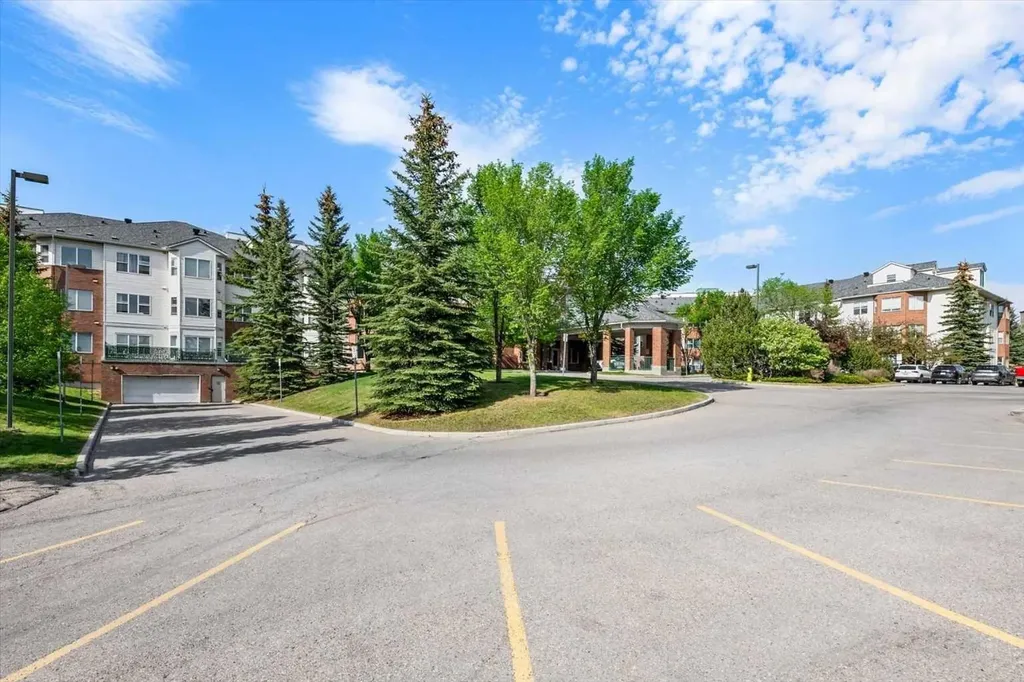 1920 14 Avenue NE Calgary AB T2E 8V4