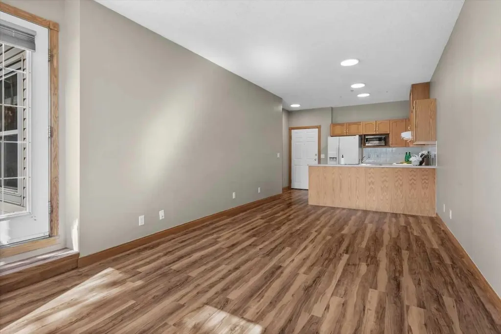1920 14 Avenue NE Calgary AB T2E 8V4