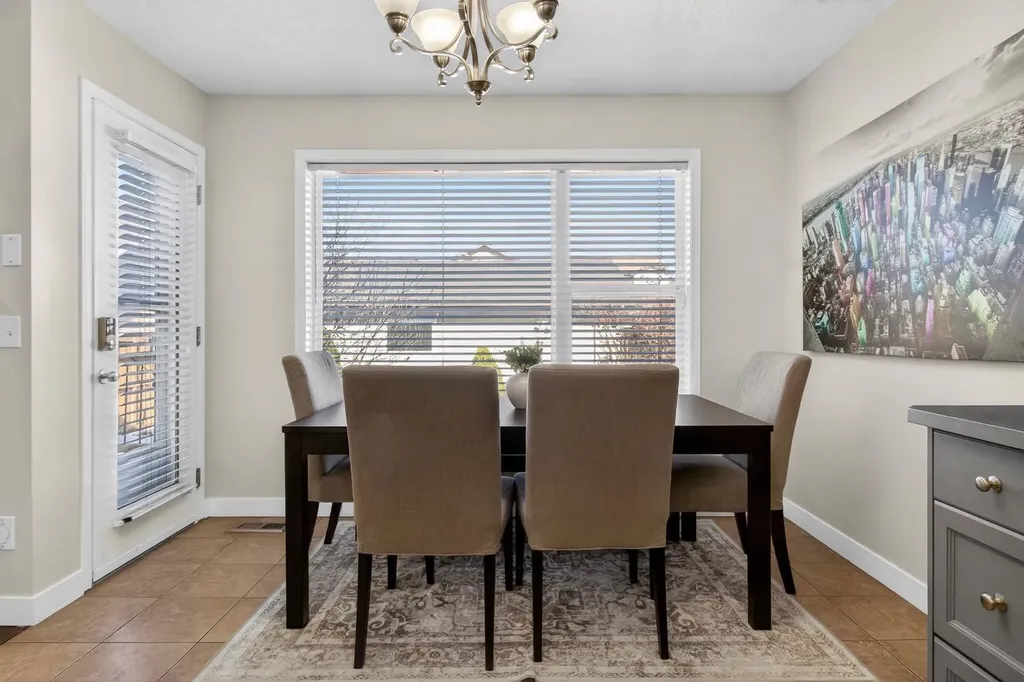 28 Elgin View SE Calgary AB T2Z 4Z6