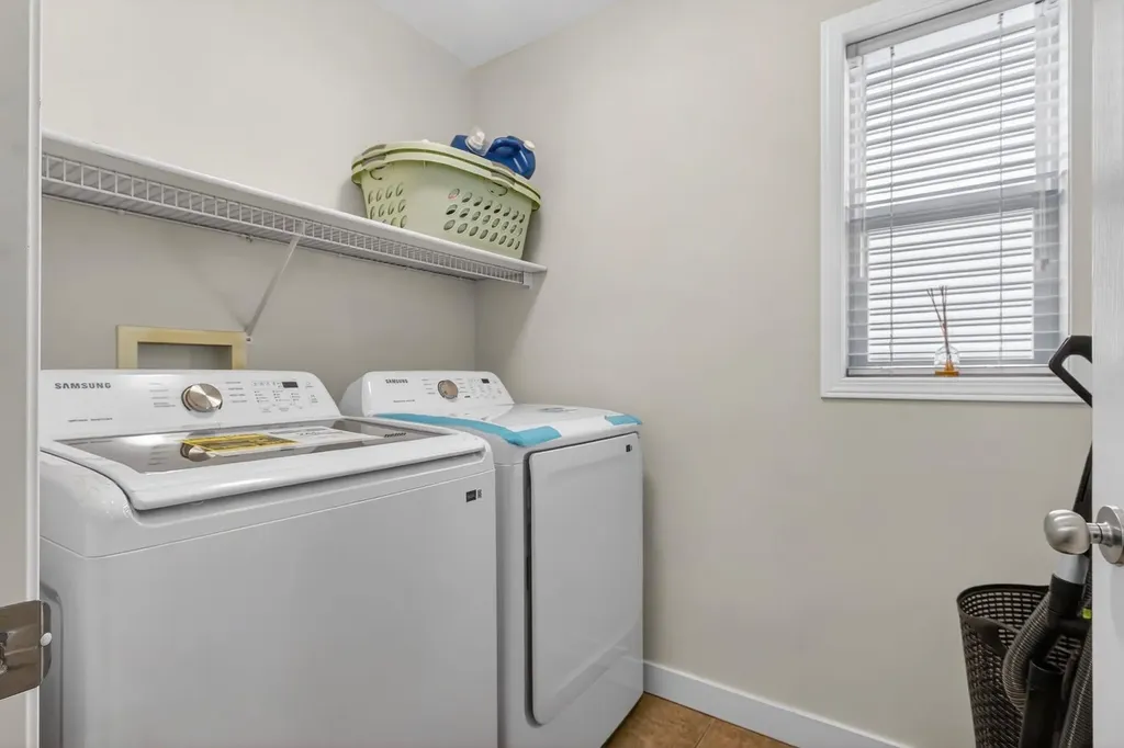28 Elgin View SE Calgary AB T2Z 4Z6