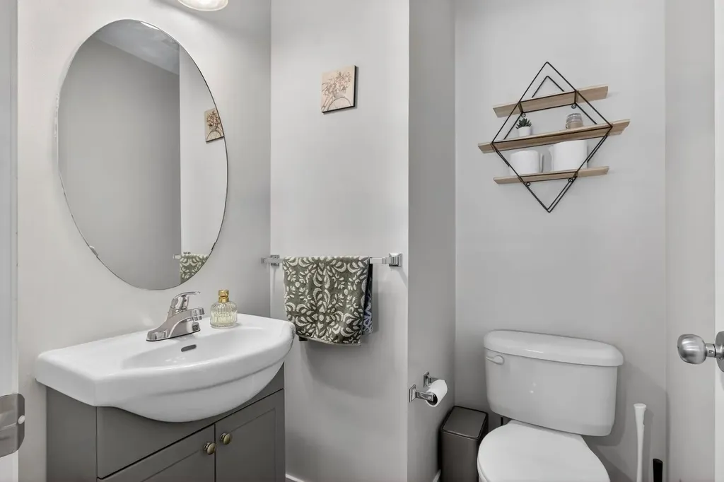 28 Elgin View SE Calgary AB T2Z 4Z6