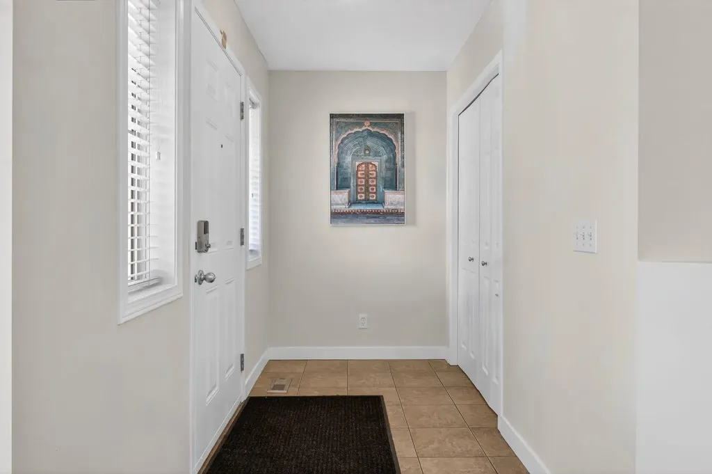 28 Elgin View SE Calgary AB T2Z 4Z6