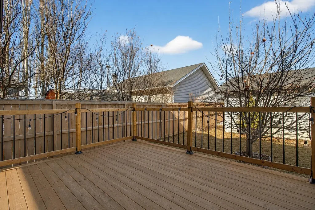28 Elgin View SE Calgary AB T2Z 4Z6