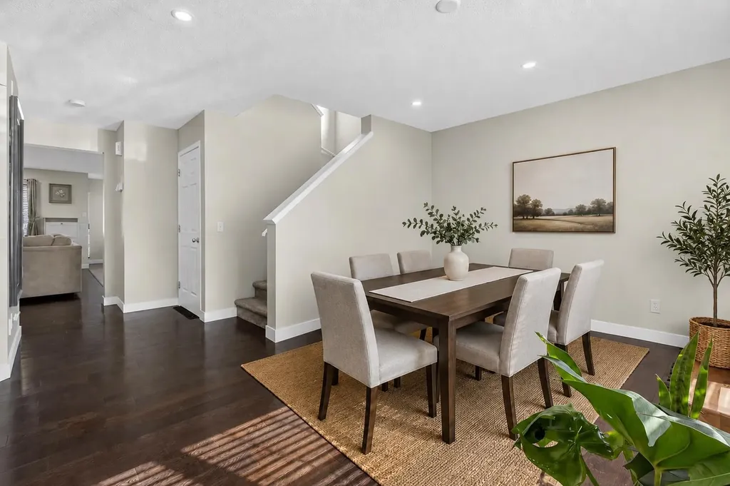 28 Elgin View SE Calgary AB T2Z 4Z6