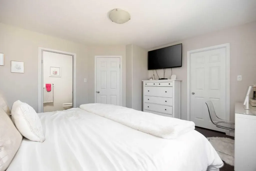 266 Laffont Way Fort Mcmurray AB T9K 2R2