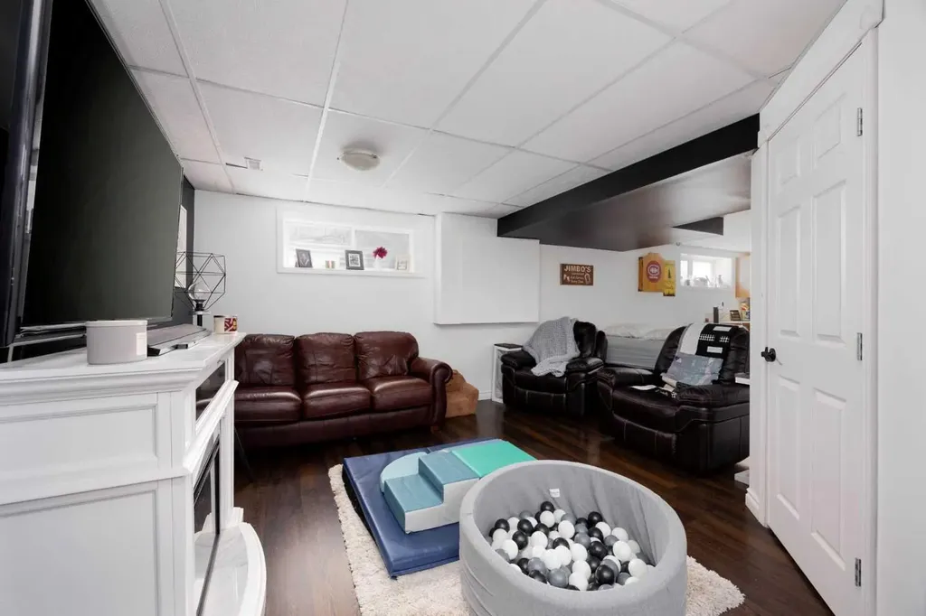 266 Laffont Way Fort Mcmurray AB T9K 2R2