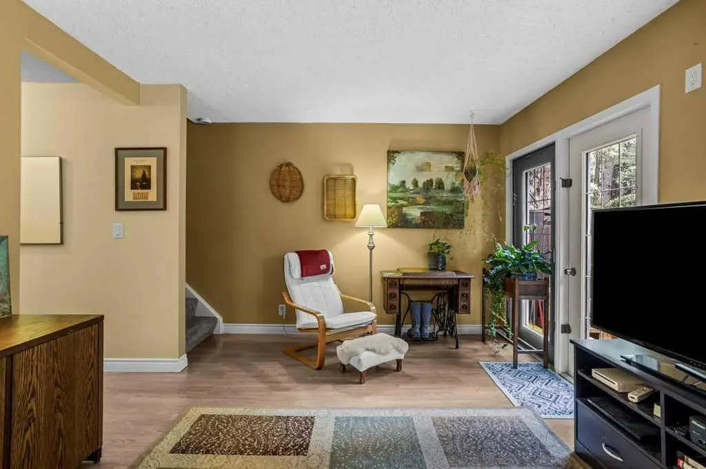 515 Spruce Street Banff AB T1L 1E6