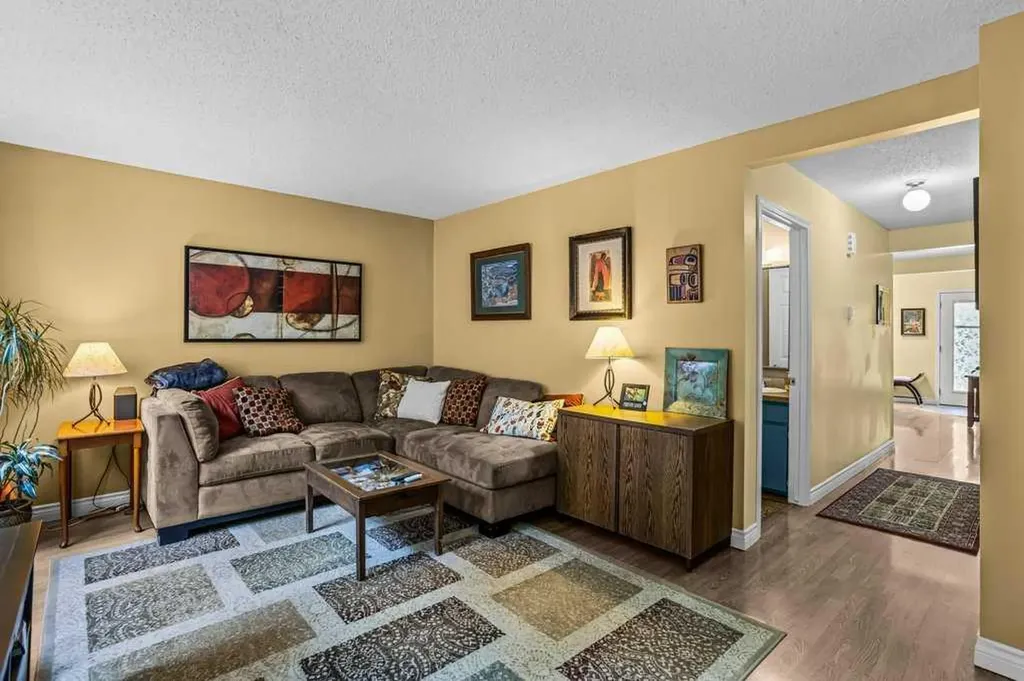 515 Spruce Street Banff AB T1L 1E6