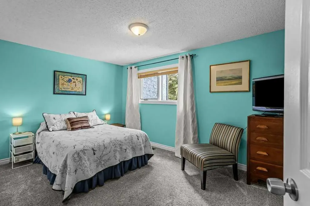 515 Spruce Street Banff AB T1L 1E6