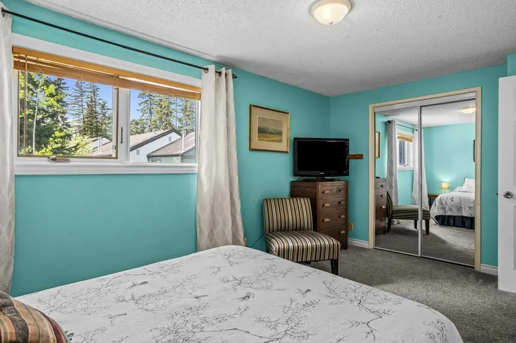 515 Spruce Street Banff AB T1L 1E6