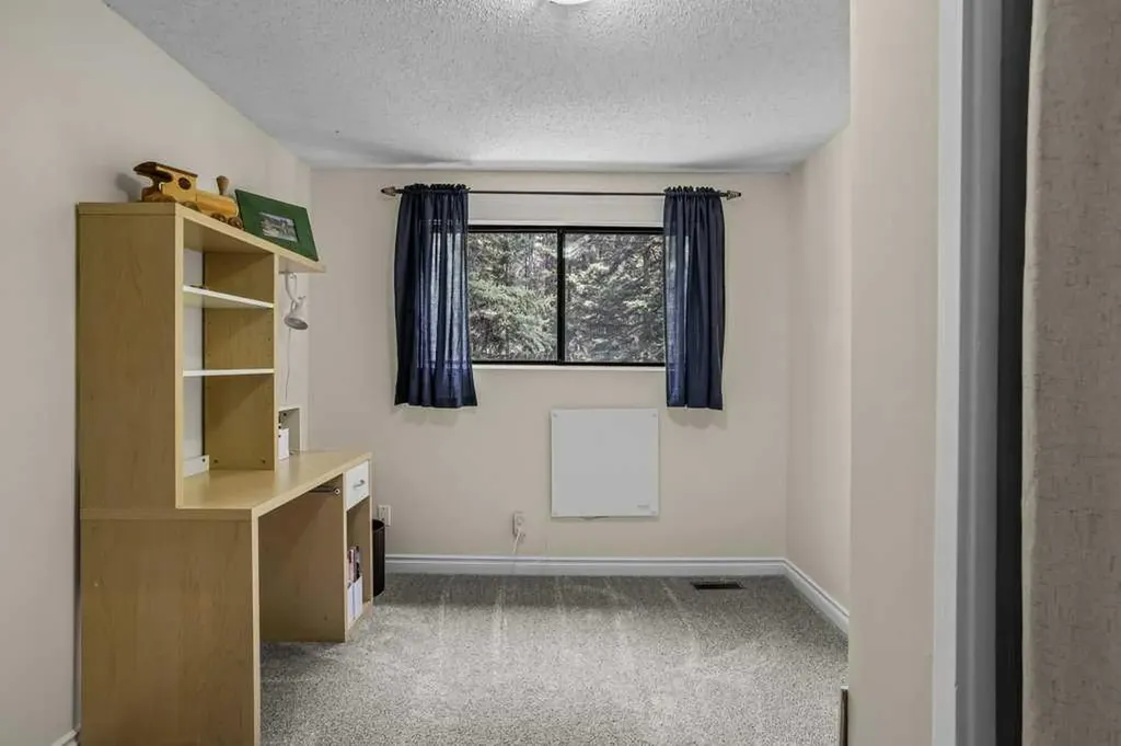 515 Spruce Street Banff AB T1L 1E6