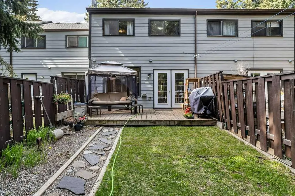 515 Spruce Street Banff AB T1L 1E6