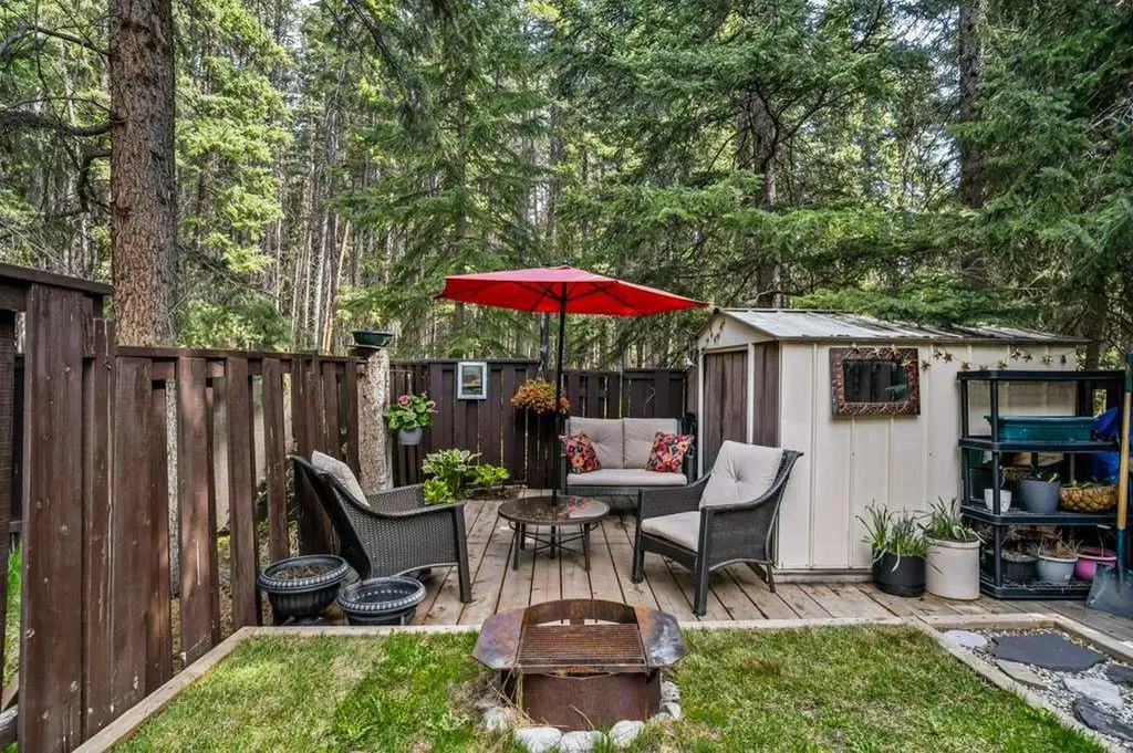 515 Spruce Street Banff AB T1L 1E6