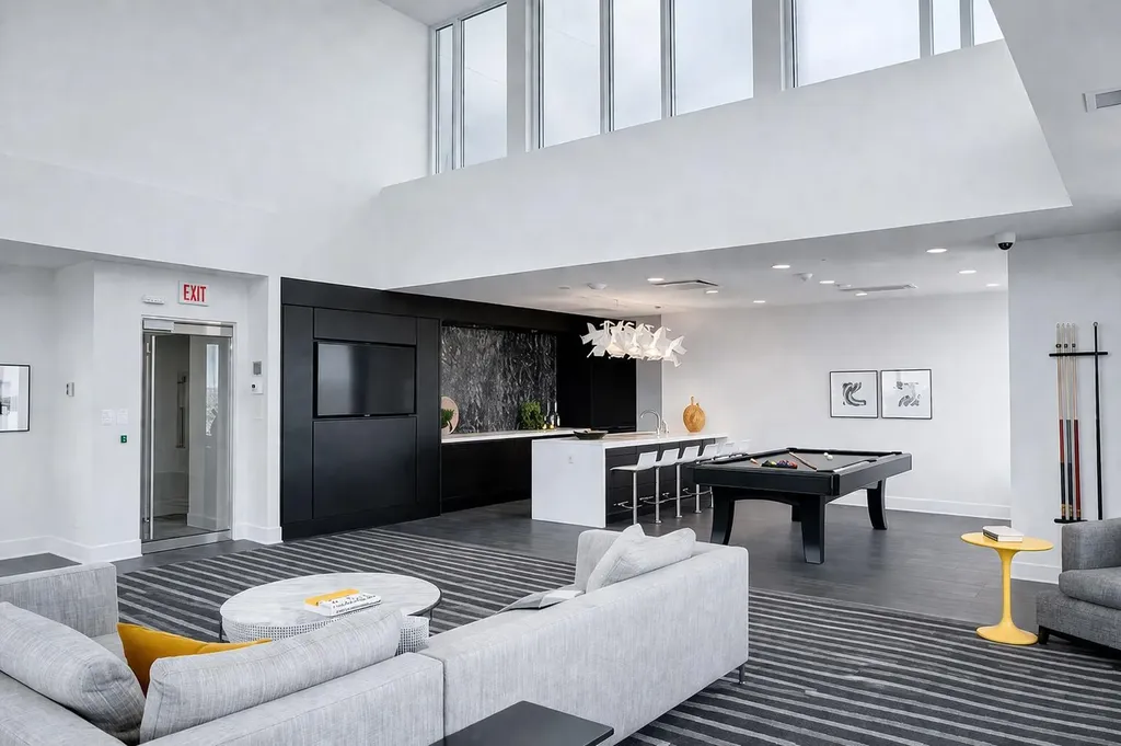 901 10 Avenue SW Calgary AB T2R 0B5