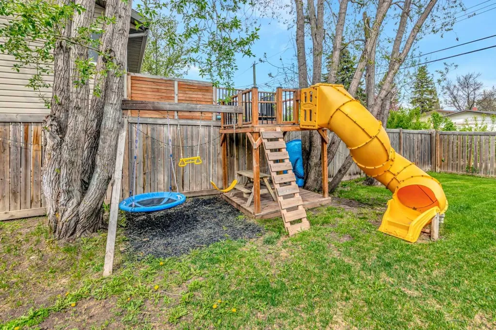 5216 46 Street Lloydminster AB T9V 0C8