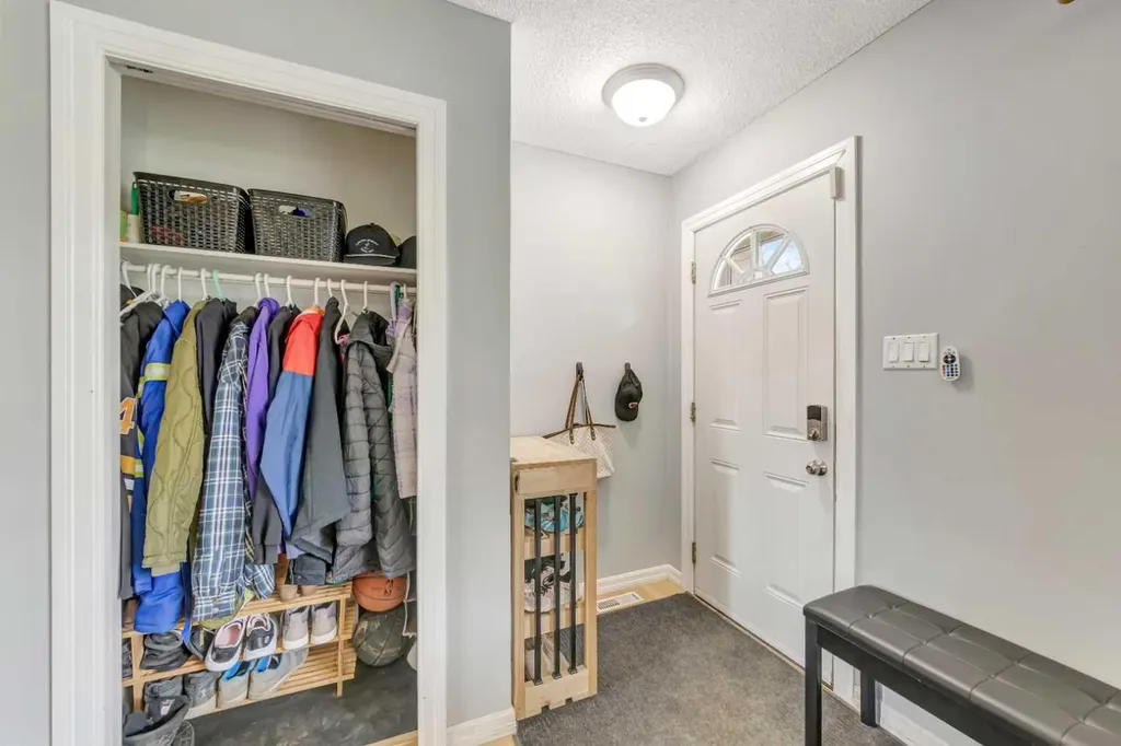 5216 46 Street Lloydminster AB T9V 0C8