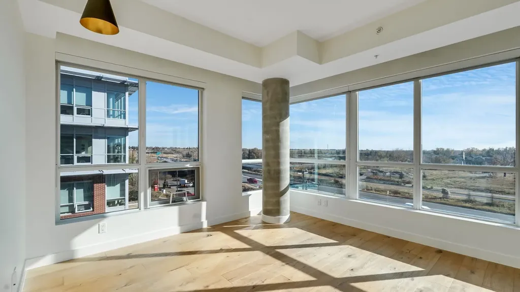 63 Inglewood Park SE Calgary AB T2G 1B7