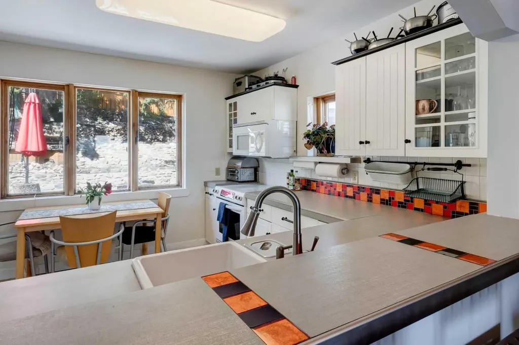 4007 Centre A Street NE Calgary AB T2E 3A7