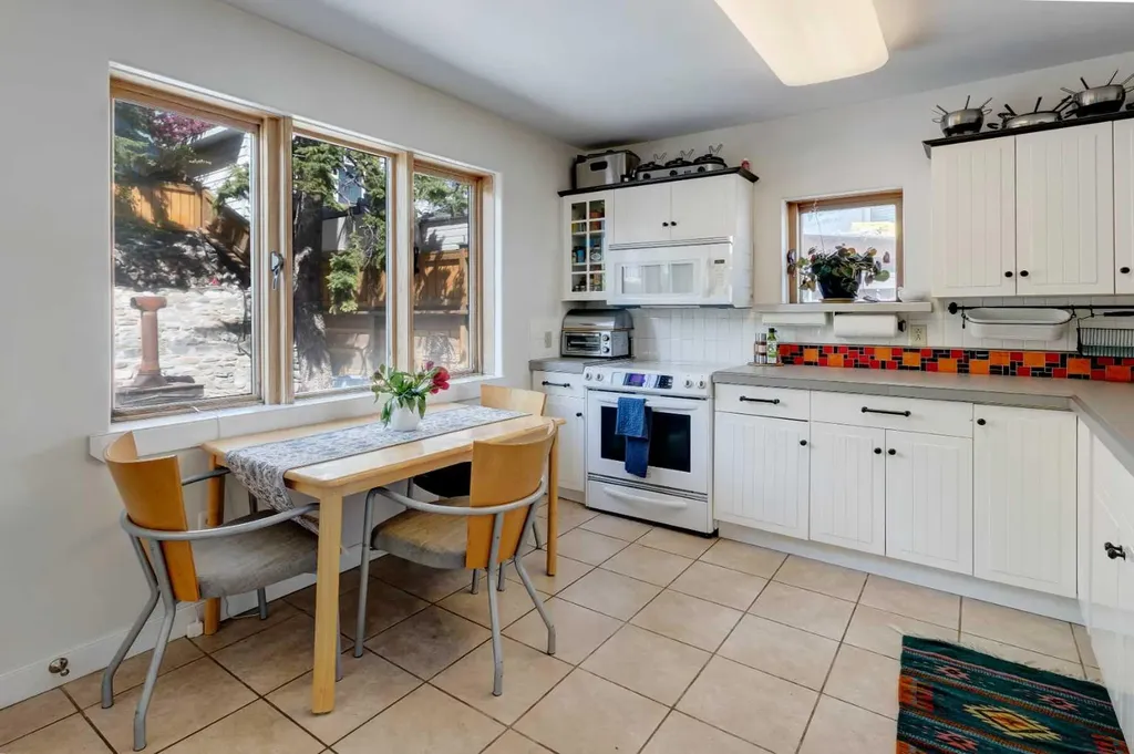 4007 Centre A Street NE Calgary AB T2E 3A7