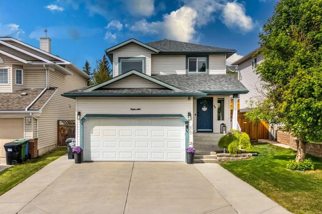 44 Tuscarora Place NW Calgary AB T3L 2G1